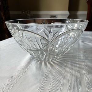 Gorham Victoria’s Garden 9.5” Crystal Salad / Serving Bowl
